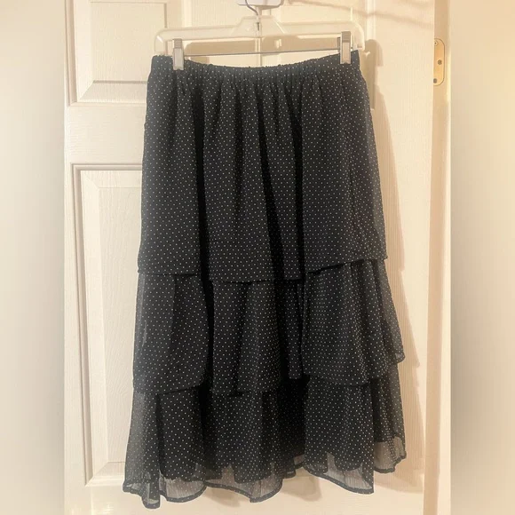NWOT J. Crew Women’s Black and White Polka Dot Tiered Mesh Midi Skirt Size XS - Picture 4 of 8